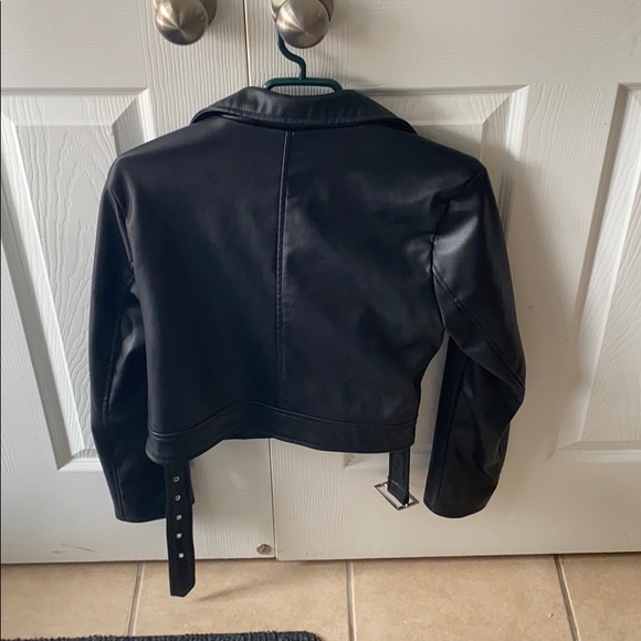 leather jacket - Picture 2 of 2